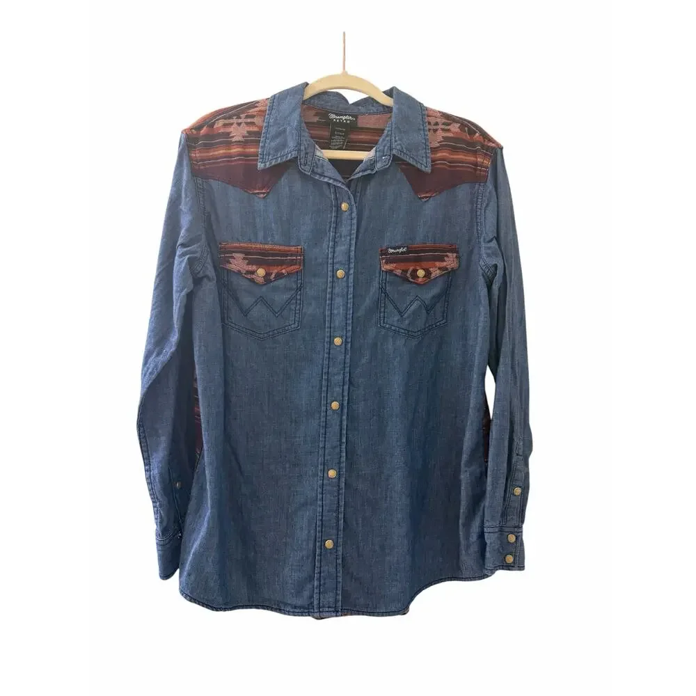 Wrangler Women's Small Retro Aztec Blanket Pattern Denim Boyfriend Snap Shirt